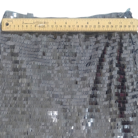 Revolve Superdown Lila Fringe Sequin Set Mini Skirt Crop Top Womens Small Silver - Picture 9 of 14